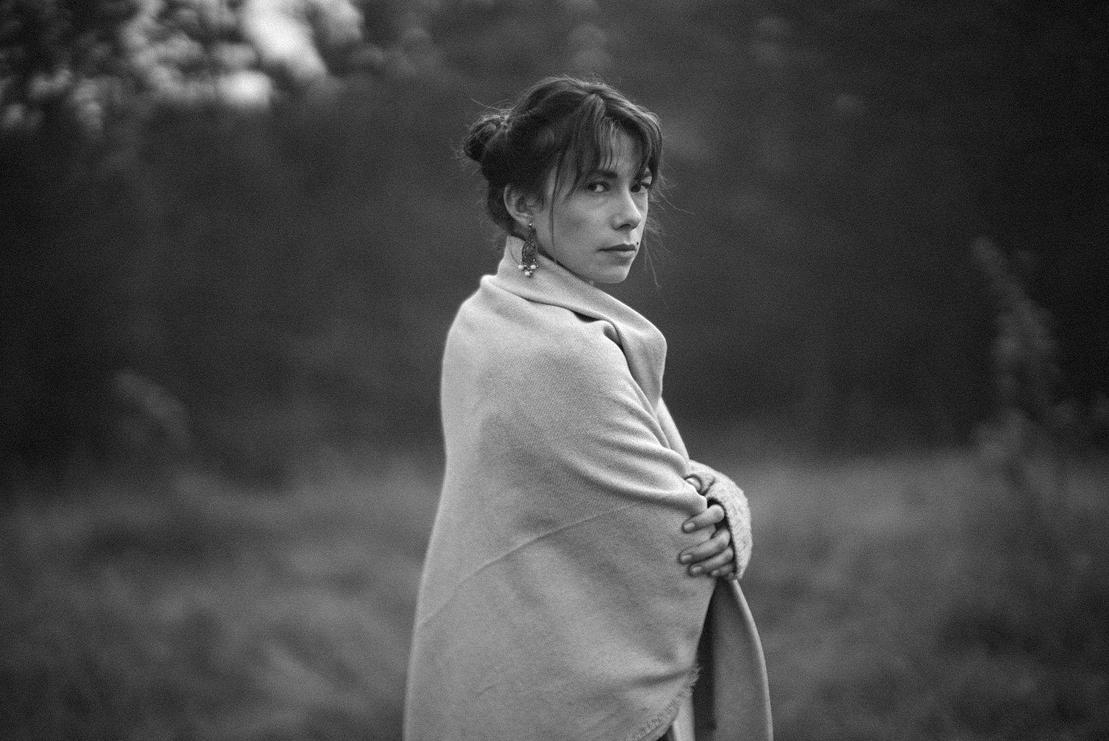 Andre del Río como Isabel